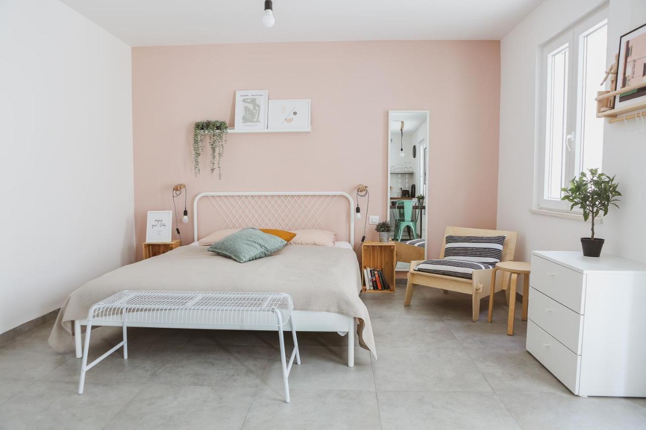 Apartment On The Sunny Side 코츌라 외부 사진