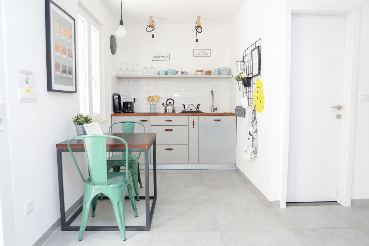 Apartment On The Sunny Side 코츌라 외부 사진