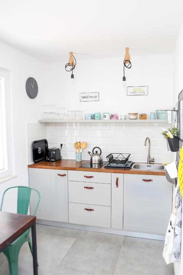 Apartment On The Sunny Side 코츌라 외부 사진