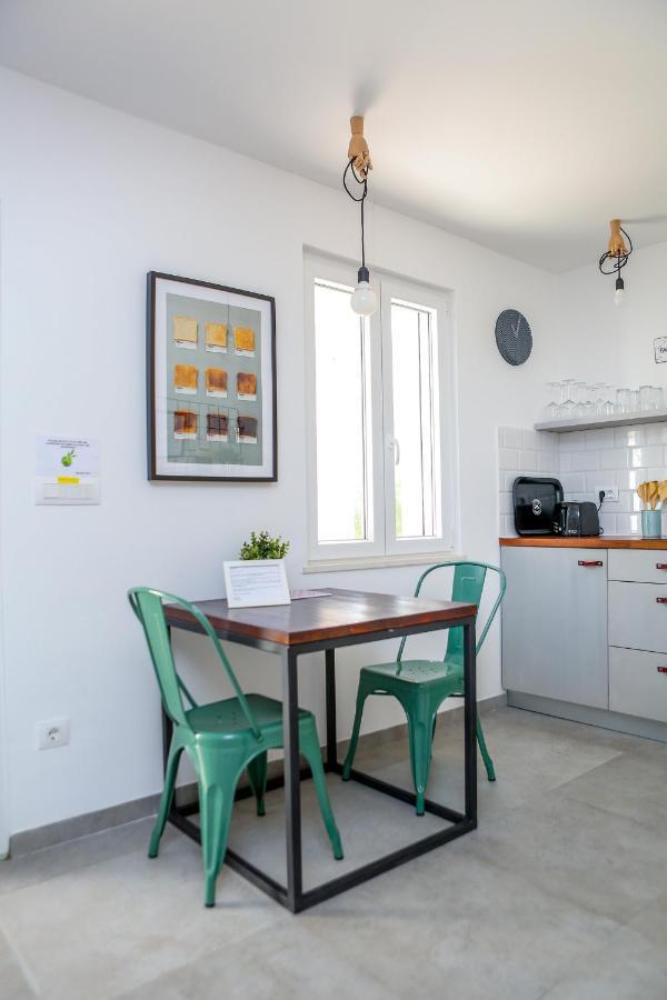 Apartment On The Sunny Side 코츌라 외부 사진