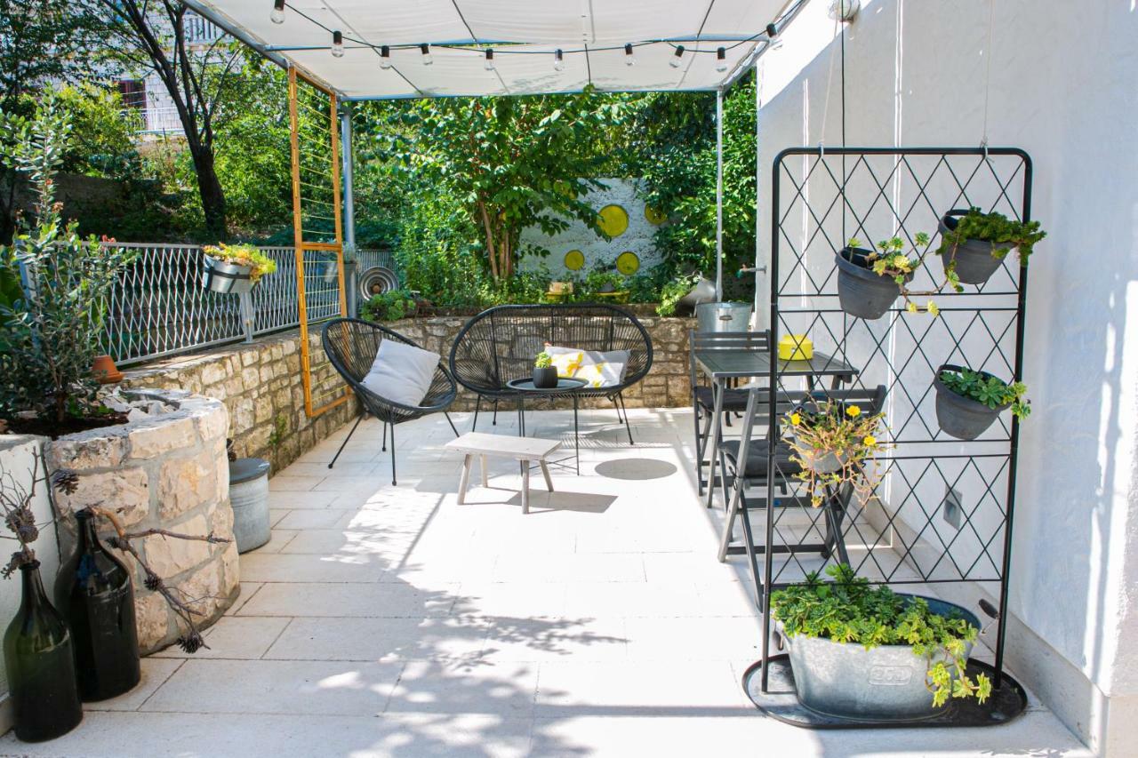 Apartment On The Sunny Side 코츌라 외부 사진
