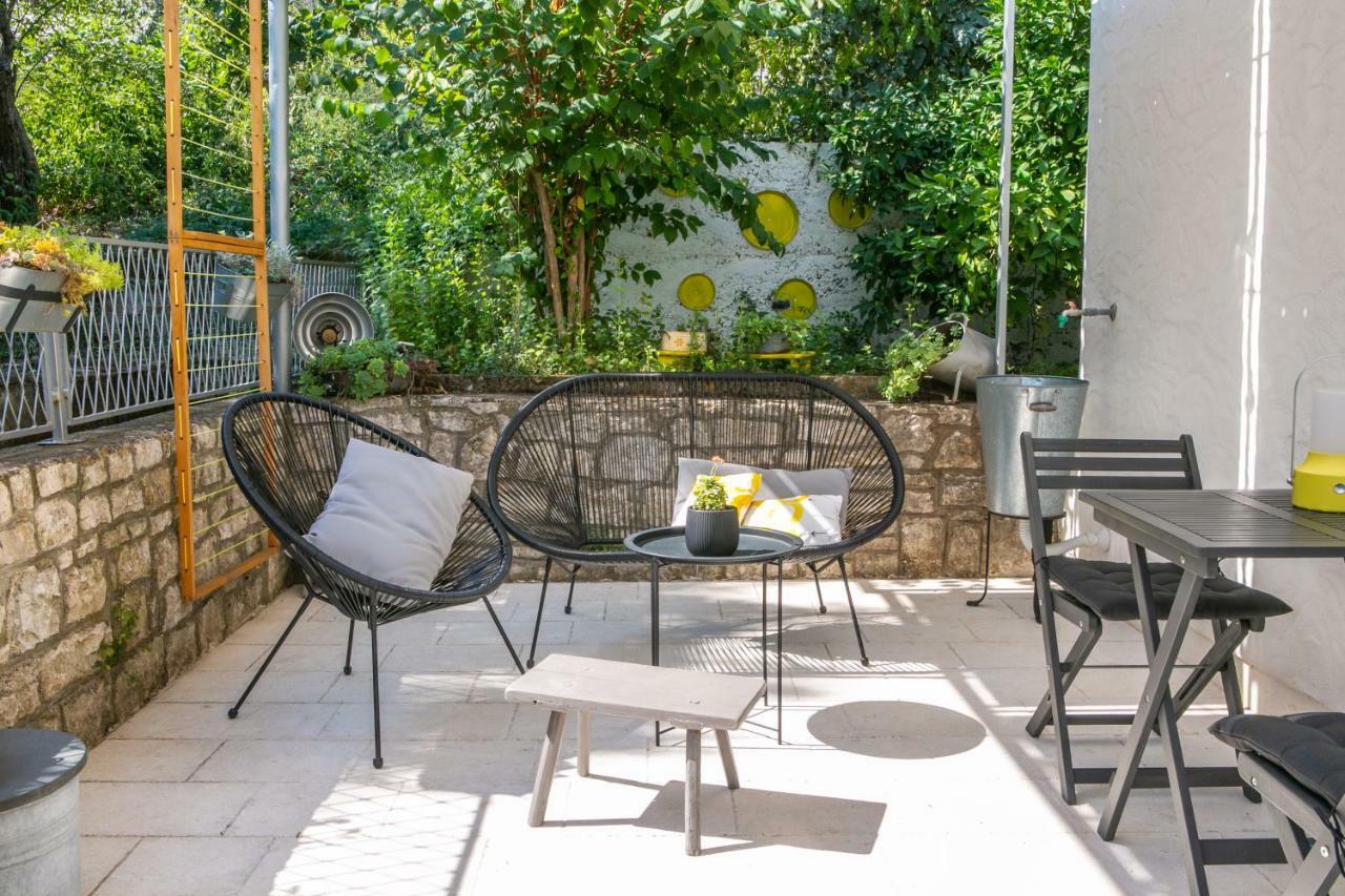 Apartment On The Sunny Side 코츌라 외부 사진